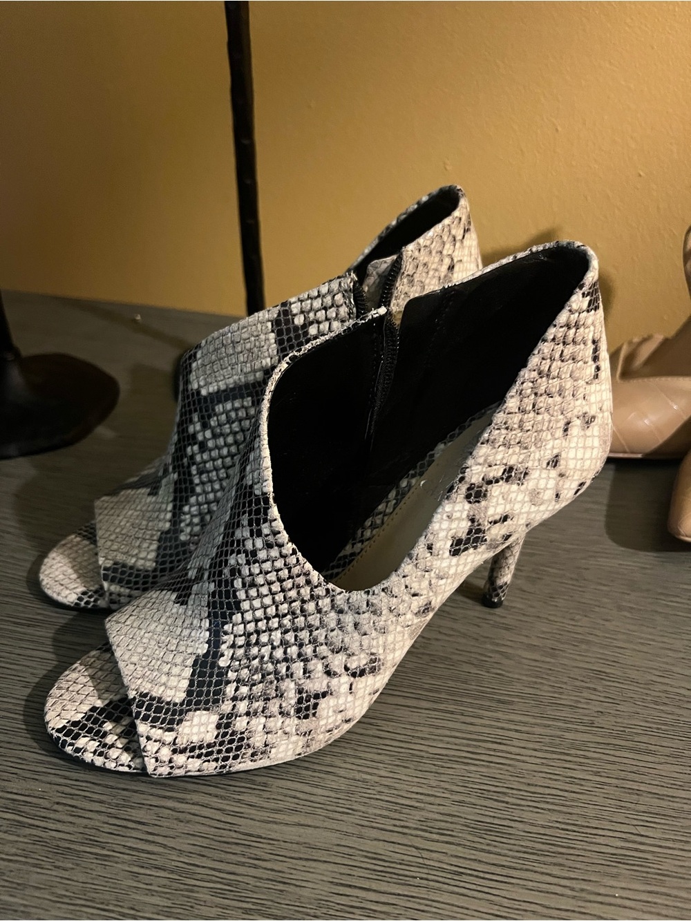 Vince Camuto Snake-Print Peep Toe Kitten Heels - White/Black
